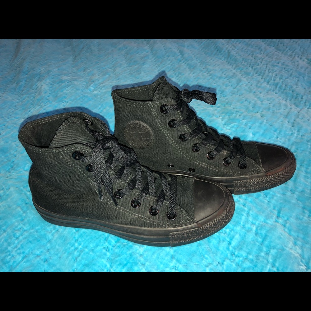 Black high top converse